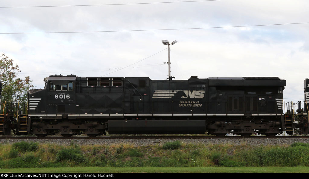 NS 8016